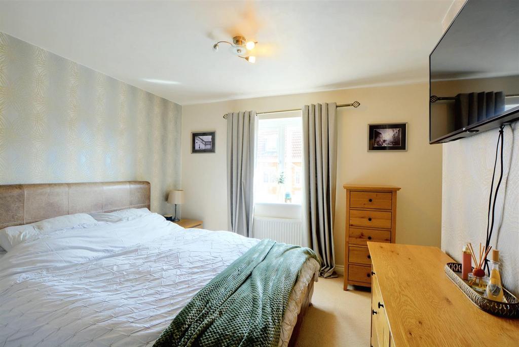 Bedroom 1 1.jpeg