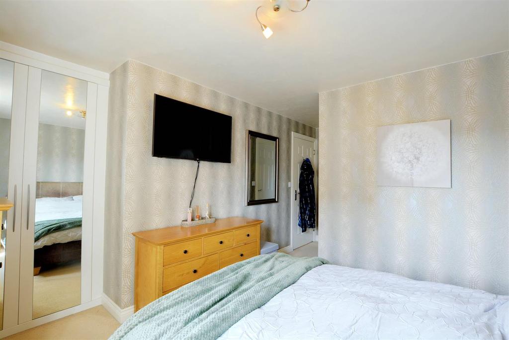 Bedroom 1 2.jpeg