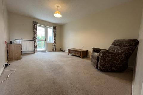 2 bedroom bungalow for sale, Oswestry Road, Ellesmere.