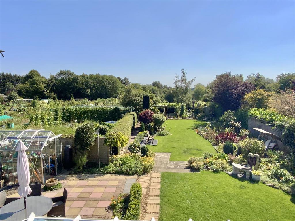 High Street, Paulerspury, Towcester 4 bed detached house for sale £