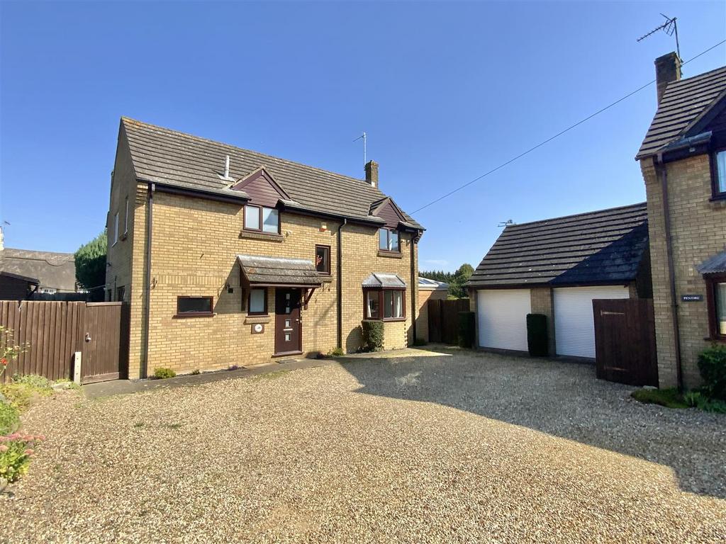 High Street, Paulerspury, Towcester 4 bed detached house £585,000