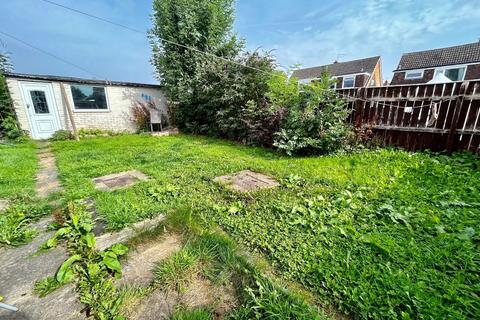 3 bedroom semi-detached house for sale - Kent Close, Darlington