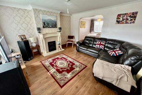 3 bedroom semi-detached house for sale - Kent Close, Darlington