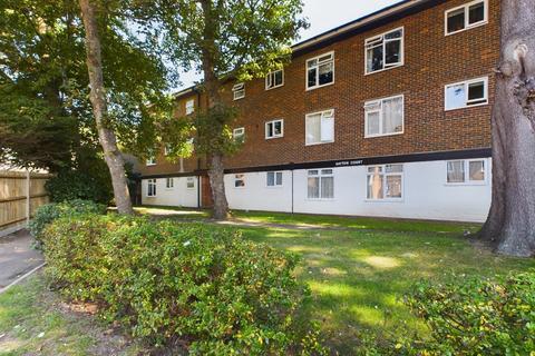 2 bedroom apartment for sale - Velyn Avenue, Chichester