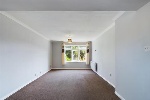 2 bedroom apartment for sale - Velyn Avenue, Chichester
