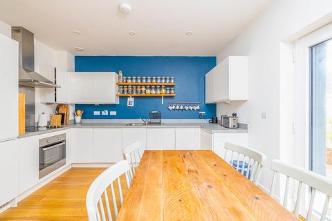 3 bedroom terraced house for sale, Picture House Court, Bedminster