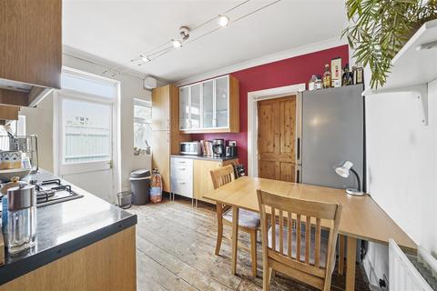 2 bedroom apartment for sale - Edgeley Road, Clapham