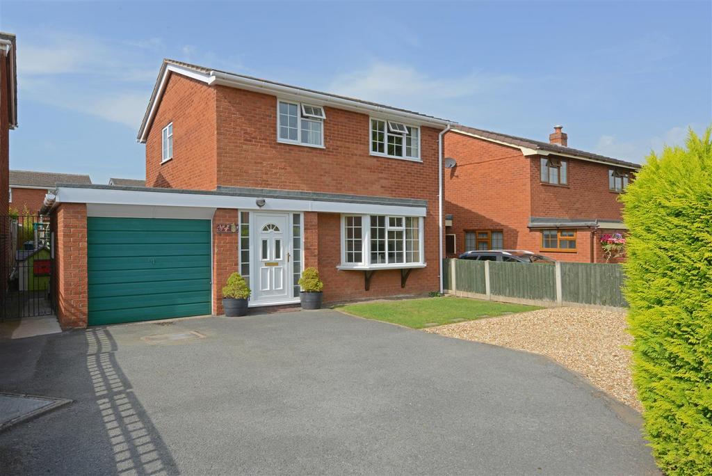 Burnham Avenue, Belvidere Paddocks, Shrewsbury 3 bed detached house for