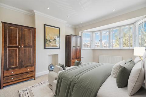 109 Wendell Road, London, W12 9SD