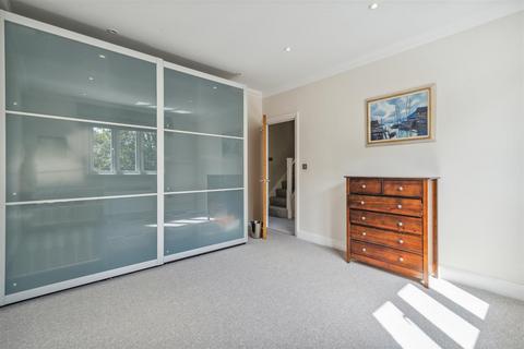 109 Wendell Road, London, W12 9SD