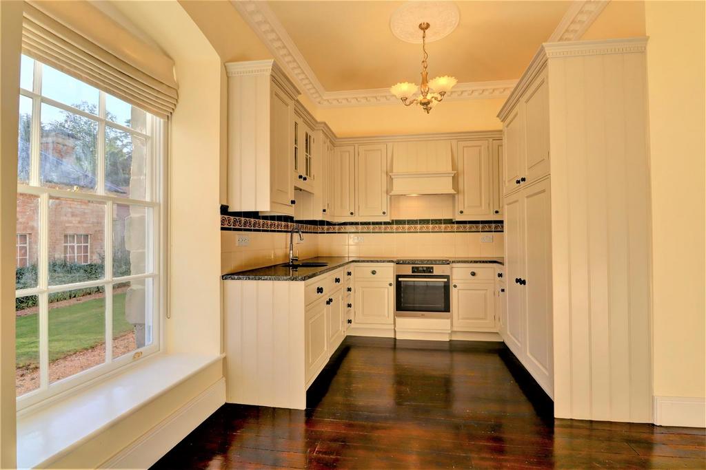 Kitchen dining room