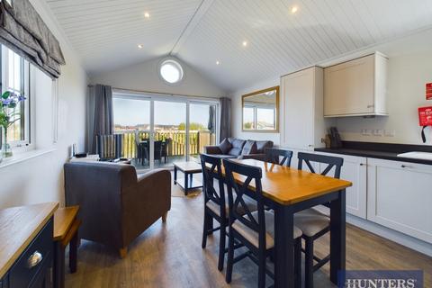 2 bedroom lodge for sale, Discovery Way, Filey