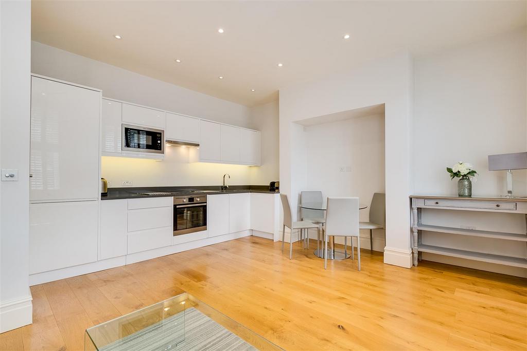 Burlington House Flat 2-2.jpg