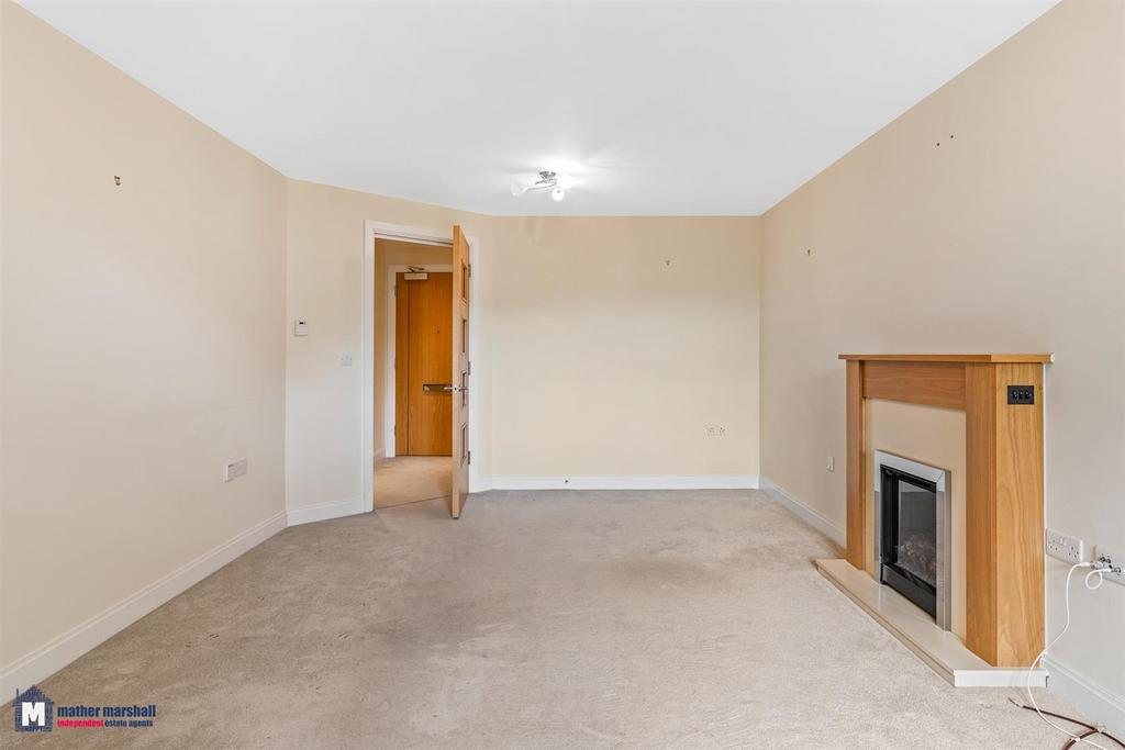 Living Room Image 3