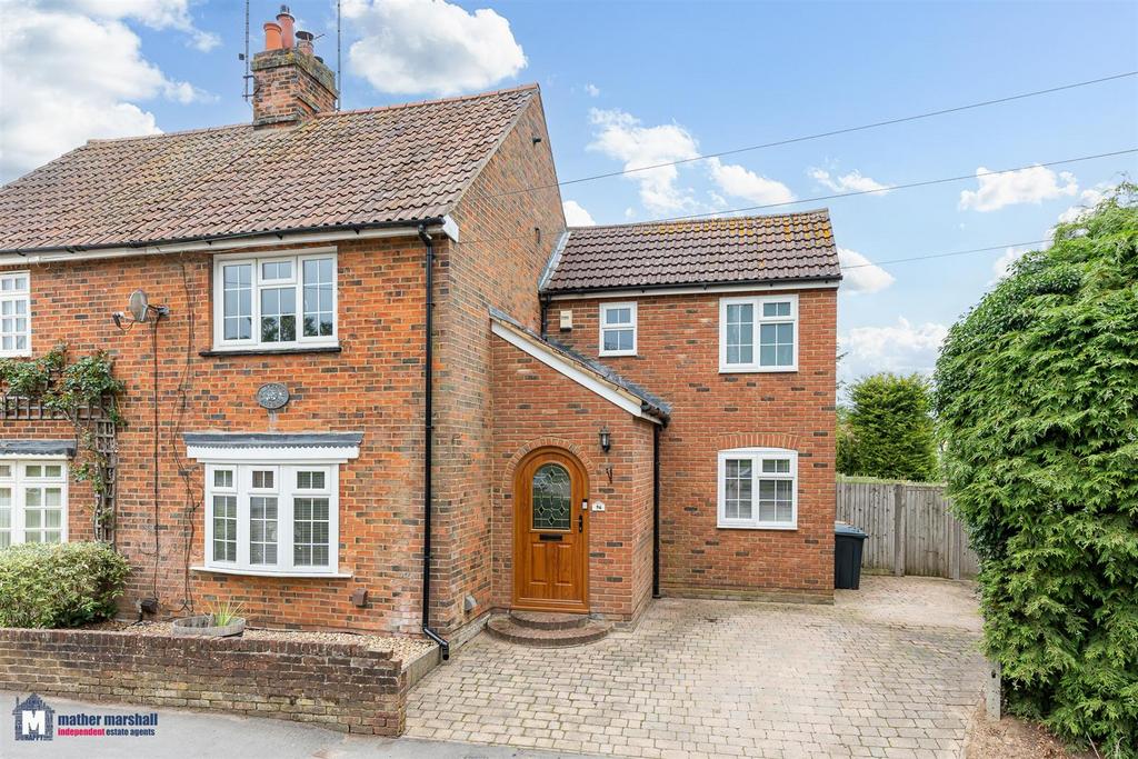 Brookbridge Lane, Datchworth, Knebworth 2 bed semidetached house £