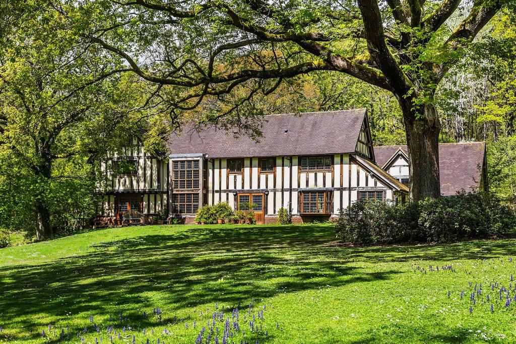 Barhatch Lane, Cranleigh 4 bed detached house £2,250,000