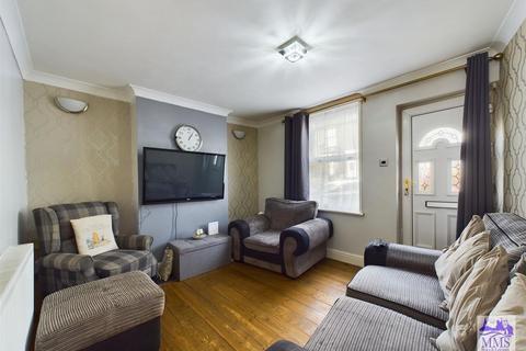 124 Frindsbury Road, Rochester, ME2 4JG