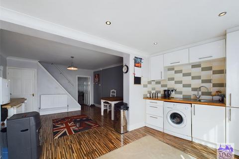 124 Frindsbury Road, Rochester, ME2 4JG