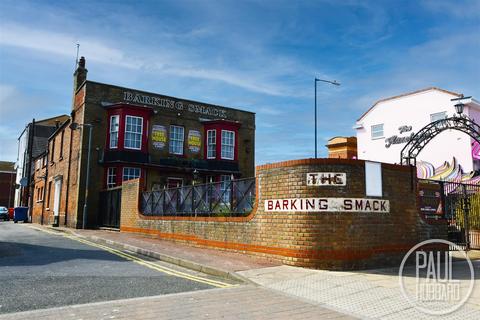 Pub for sale, Marine Parade, Great Yarmouth