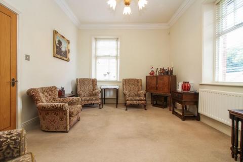 3 bedroom flat for sale, Churchill House, 31 Holywell Avenue, Whitley Bay