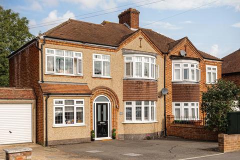 151 Thorndon Gardens, Epsom, KT19 0QE