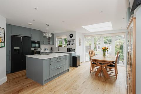 151 Thorndon Gardens, Epsom, KT19 0QE