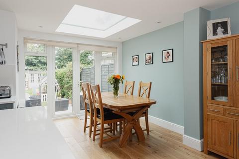 151 Thorndon Gardens, Epsom, KT19 0QE