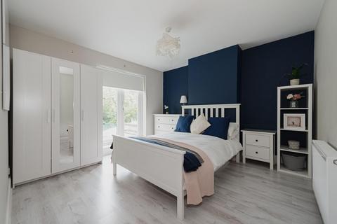 151 Thorndon Gardens, Epsom, KT19 0QE
