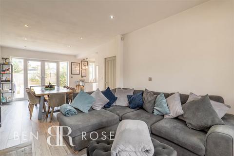 71 Carr Lane, Chorley, PR7 3JF