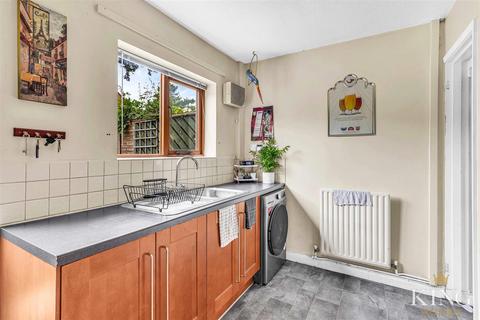 15 Atcheson Close, Studley, B80 7QT