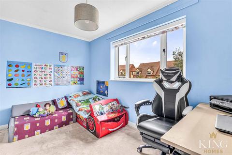 15 Atcheson Close, Studley, B80 7QT