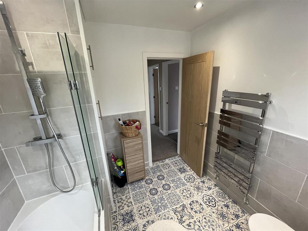 Bathroom Aspect 3