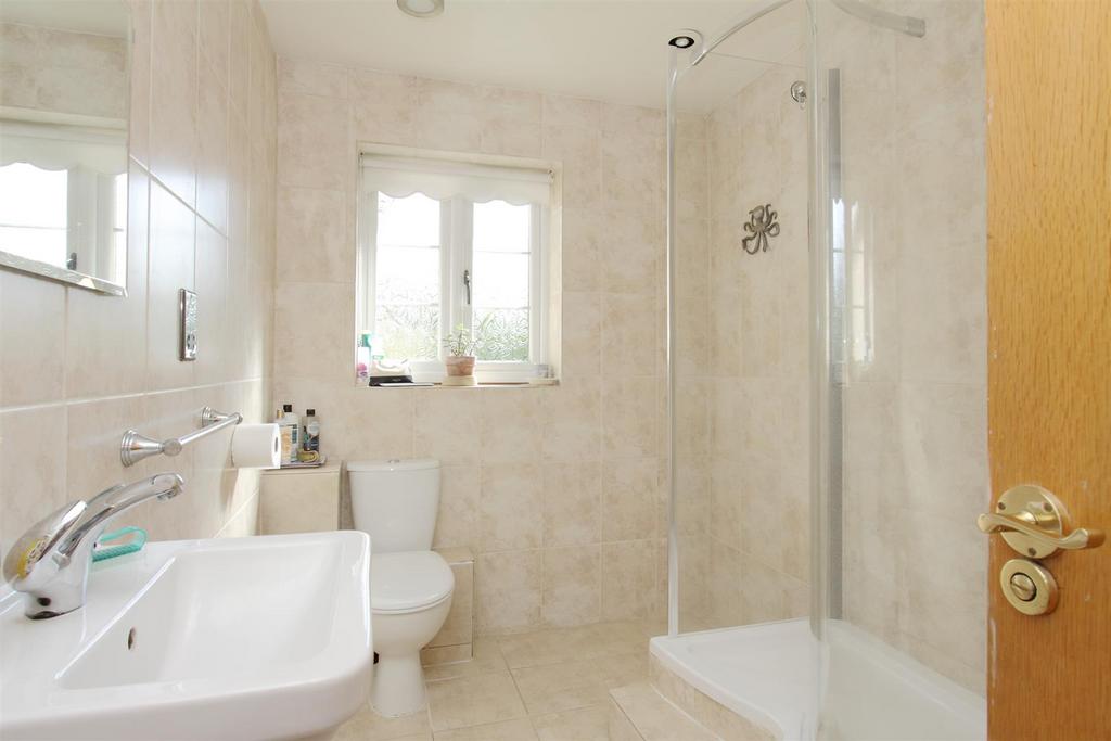 Shepherds Lodge - Bathroom