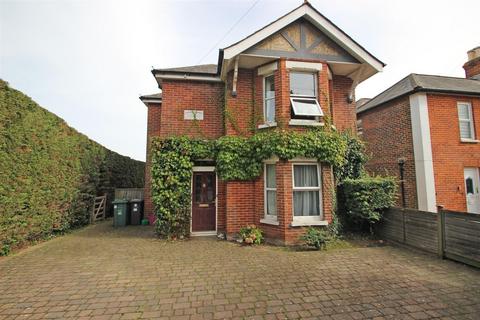 3 bedroom detached house for sale - Newnham Road, Binstead, Isle Of Wight