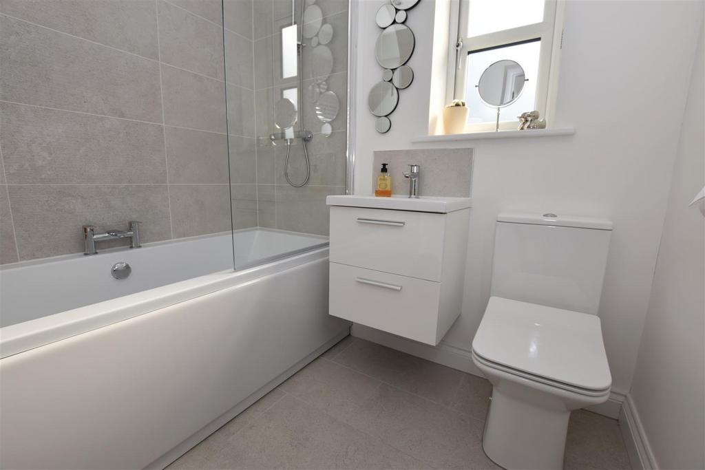 Family Bathroom.jpg