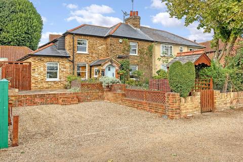10 Bushey Lea, Ongar, CM5 9ED