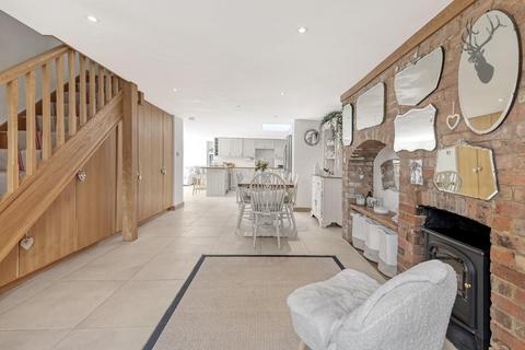 10 Bushey Lea, Ongar, CM5 9ED