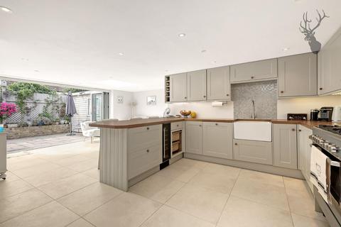 10 Bushey Lea, Ongar, CM5 9ED