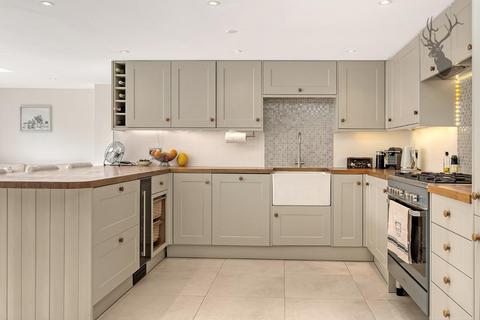 10 Bushey Lea, Ongar, CM5 9ED