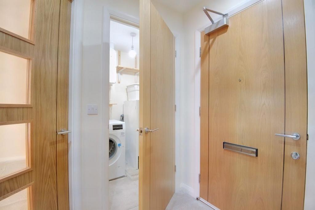 8567286-interior15 (Medium).JPG