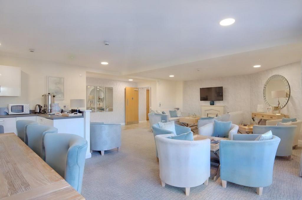 8567286-interior03 (Medium).JPG
