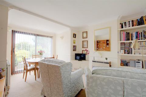 6 Dale View, Ilkeston, DE7 4LD