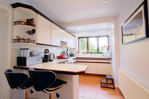6 Dale View, Ilkeston, DE7 4LD