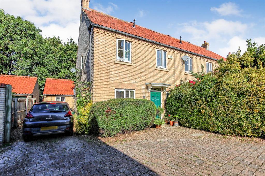 Lady Jermy Way, Teversham, Cambridge 3 bed end of terrace house for