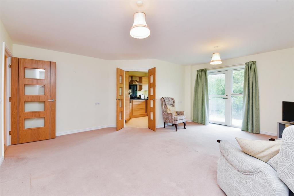 Bowles Court, Westmead Lane, Chippenham, Wiltshire, SN15 3GU 2 bed