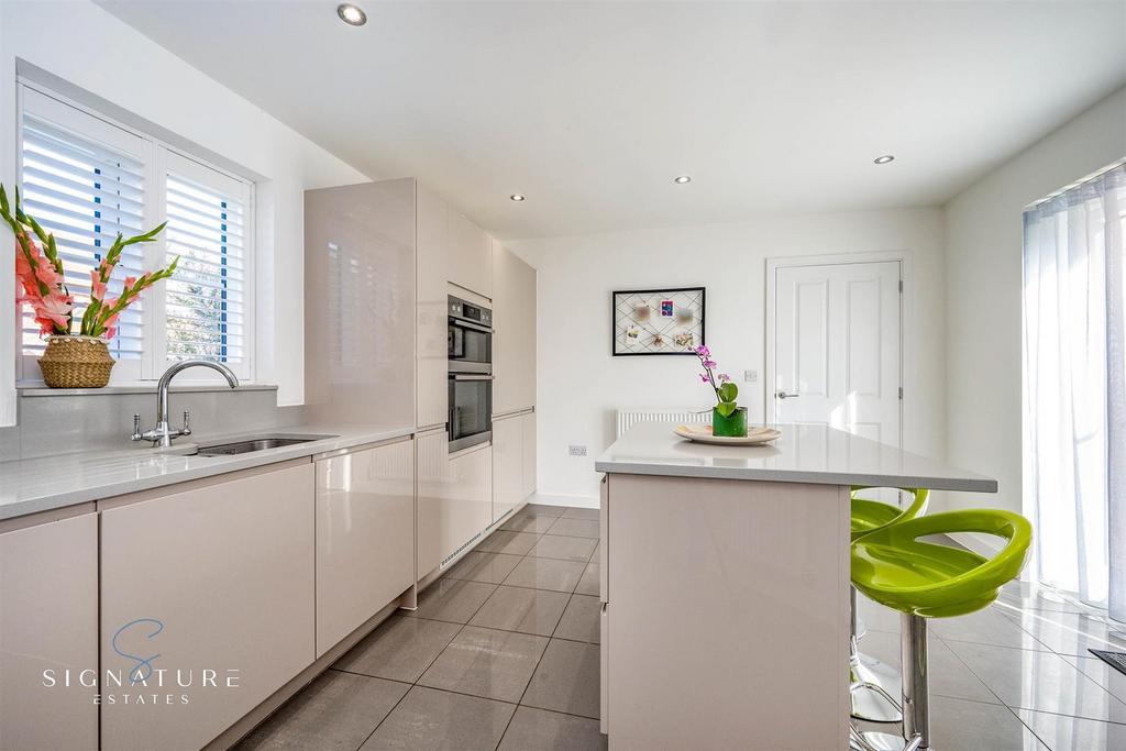 Kitchen/Breakfast Room