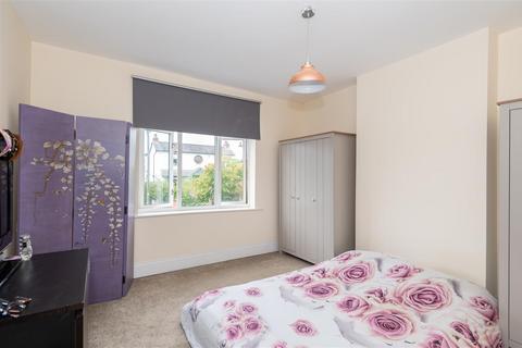 3 bedroom end of terrace house for sale, Larches Road, Kidderminster