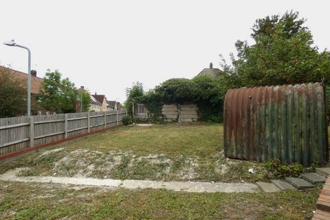 2 Taunton Vale, Gravesend, DA12 5QY