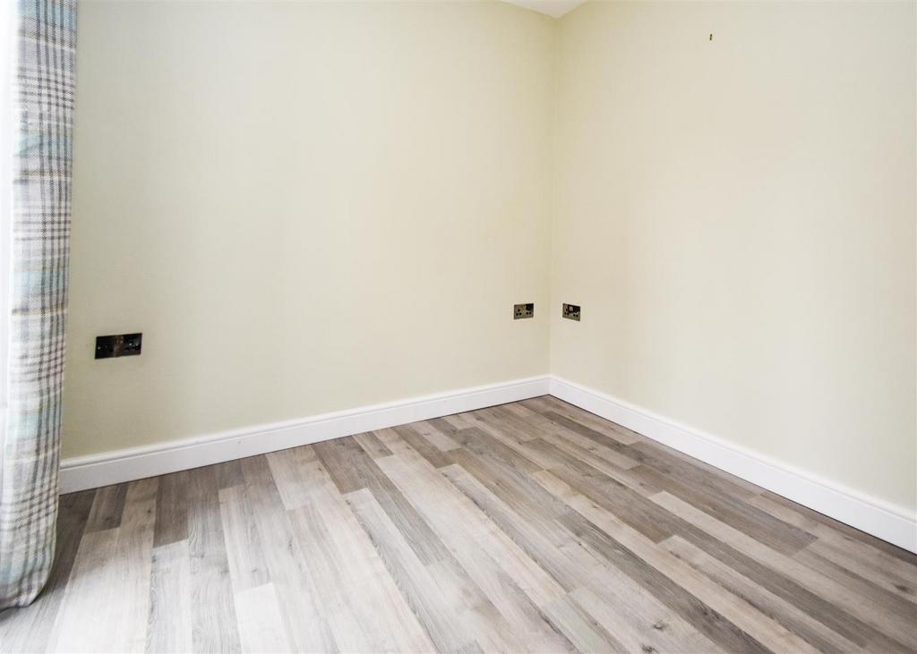 19a Woodfield Avenue - Office.jpg