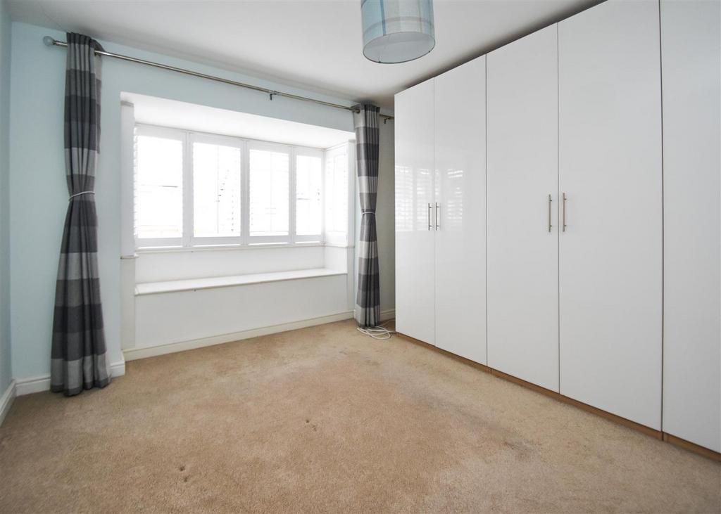 19a Woodfield Avenue - Bedroom 1.jpg
